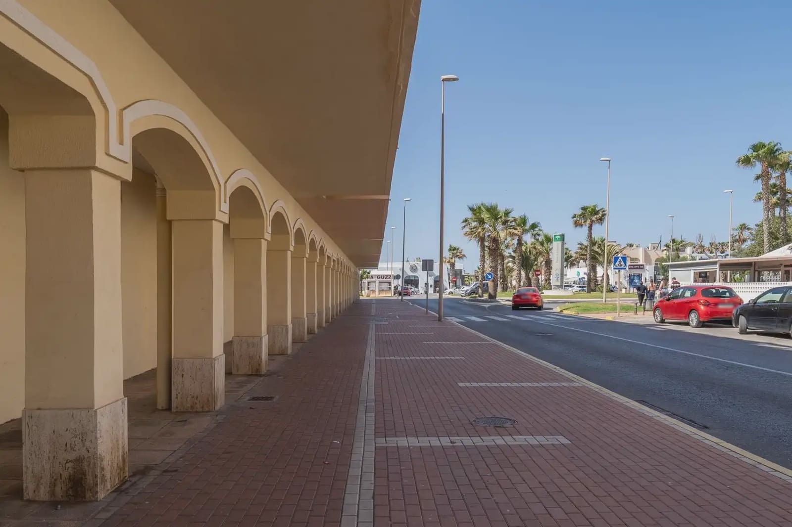 Flat for sale in El Ejido - € 205,000 (Ref: 9837276)