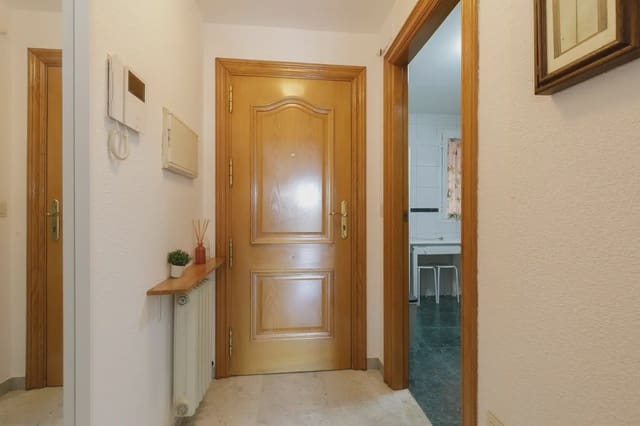 Leilighet til salgs i Pajaritos - Plaza de Toros, Granada by med garasje - € 295 000 (Ref: 9837277)