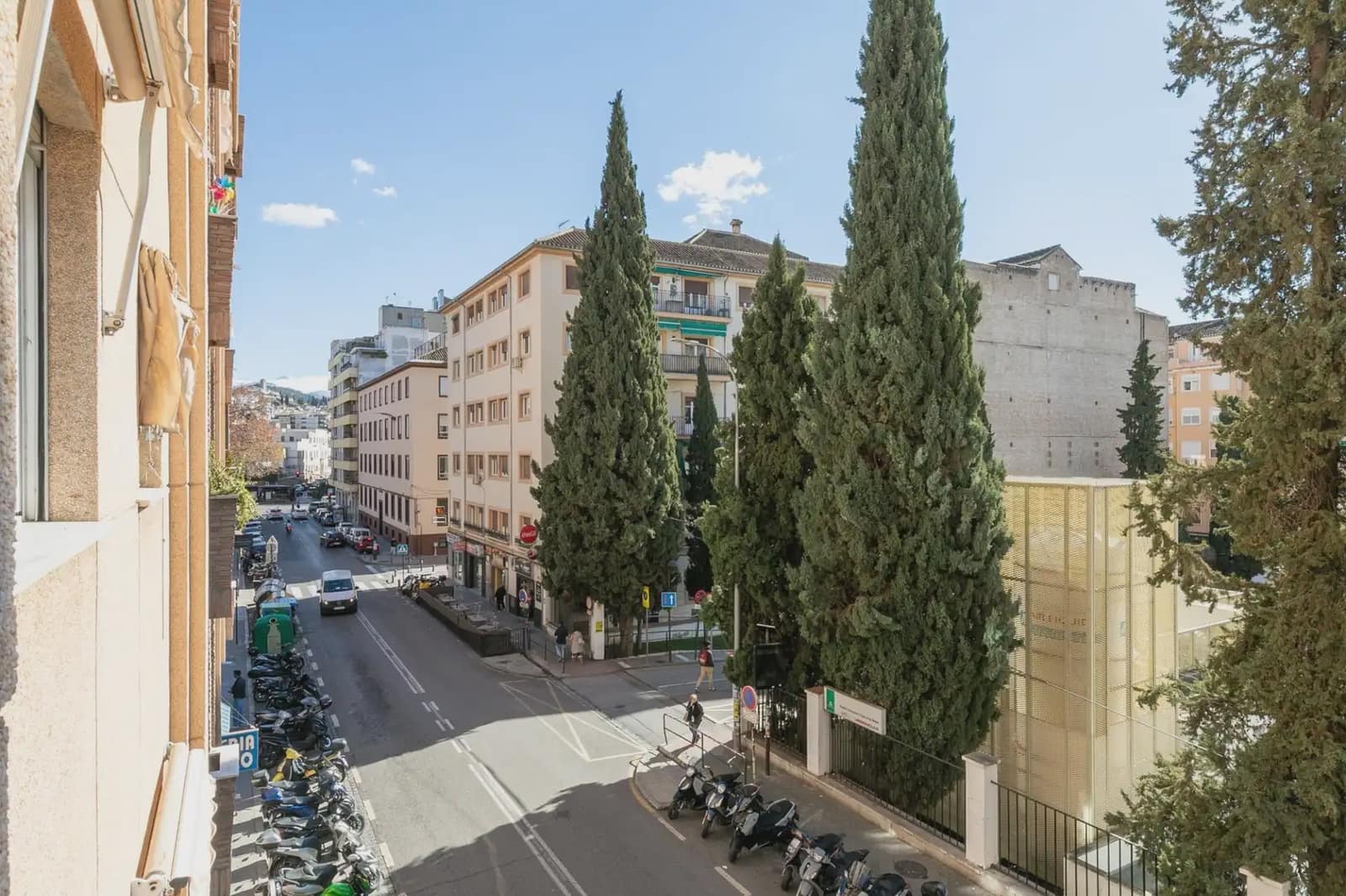 Lejlighed til salg i Granada by med garage - € 295.000 (Ref: 9837277)
