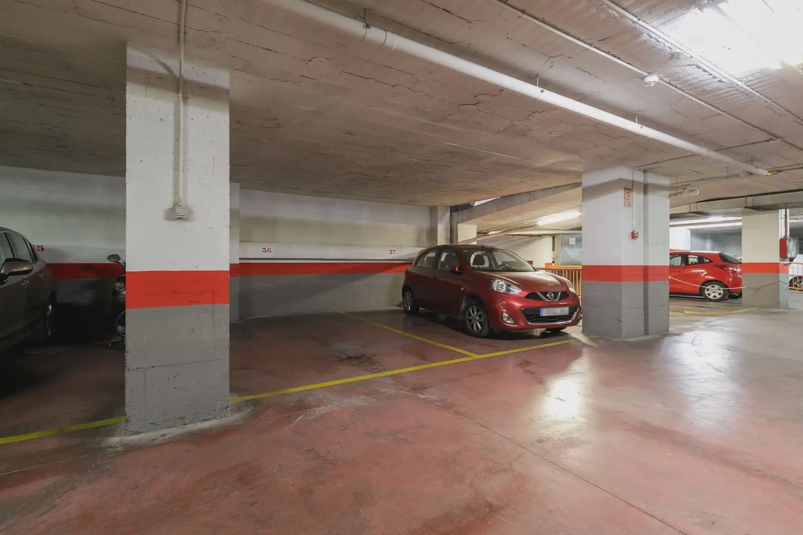Lejlighed til salg i Granada by med garage - € 295.000 (Ref: 9837277)