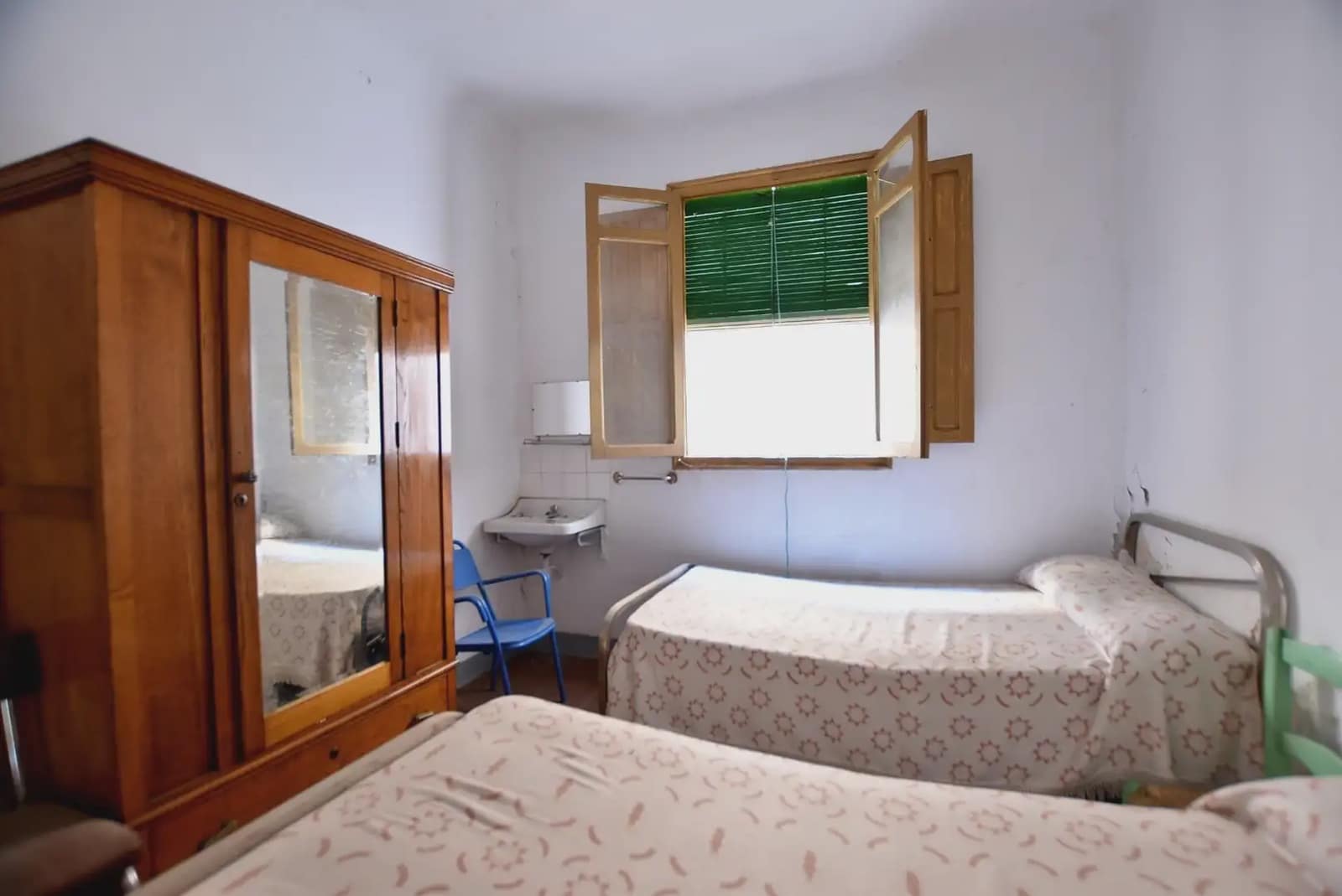 Townhouse for sale in Lanjaron - € 125,000 (Ref: 9837278)