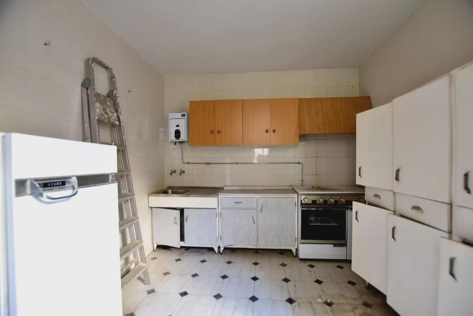Townhouse for sale in Lanjaron - € 125,000 (Ref: 9837278)