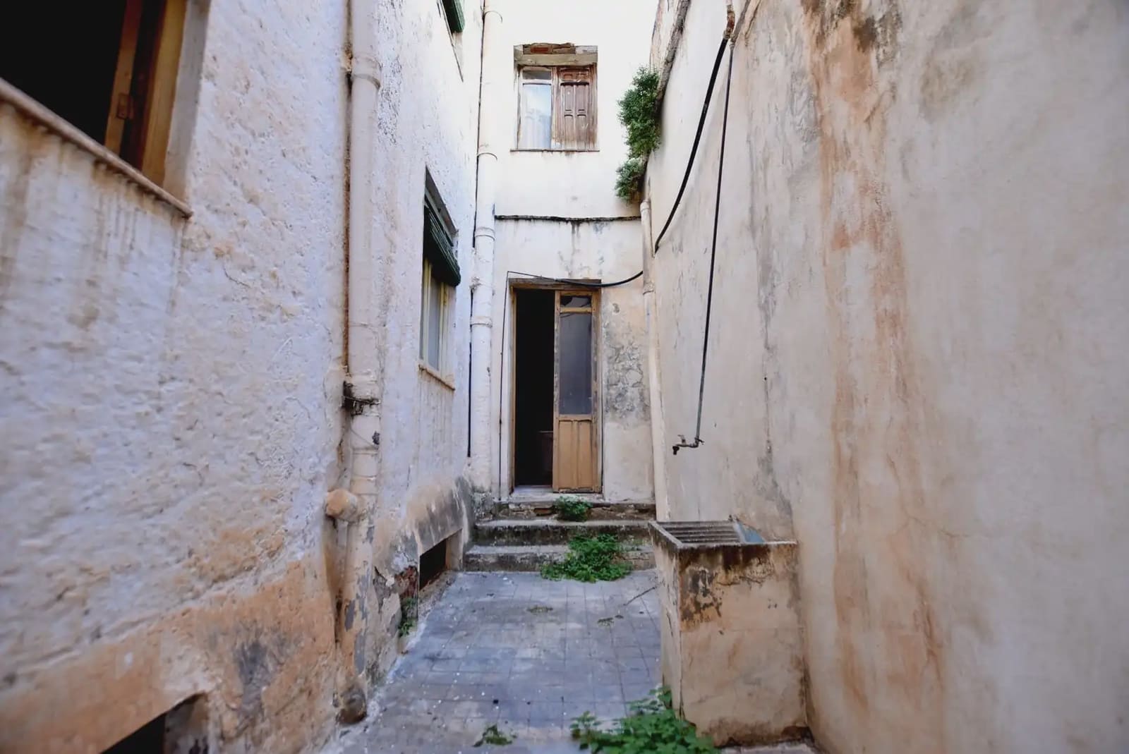 Townhouse for sale in Lanjaron - € 125,000 (Ref: 9837278)