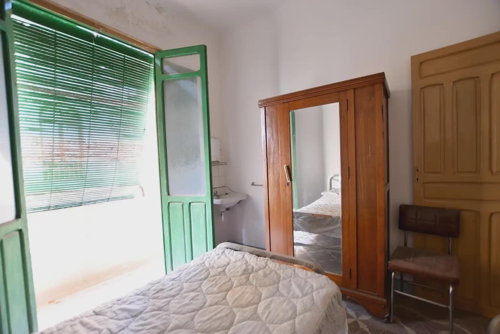 Townhouse for sale in Lanjaron - € 125,000 (Ref: 9837278)
