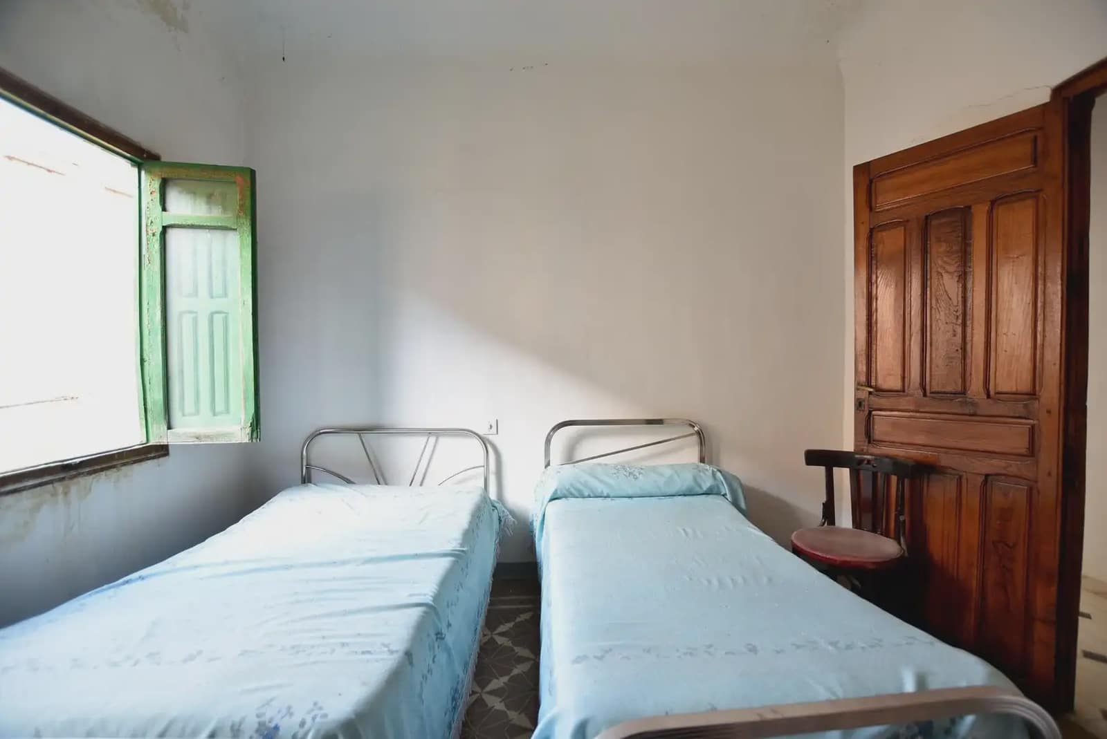 Townhouse for sale in Lanjaron - € 125,000 (Ref: 9837278)