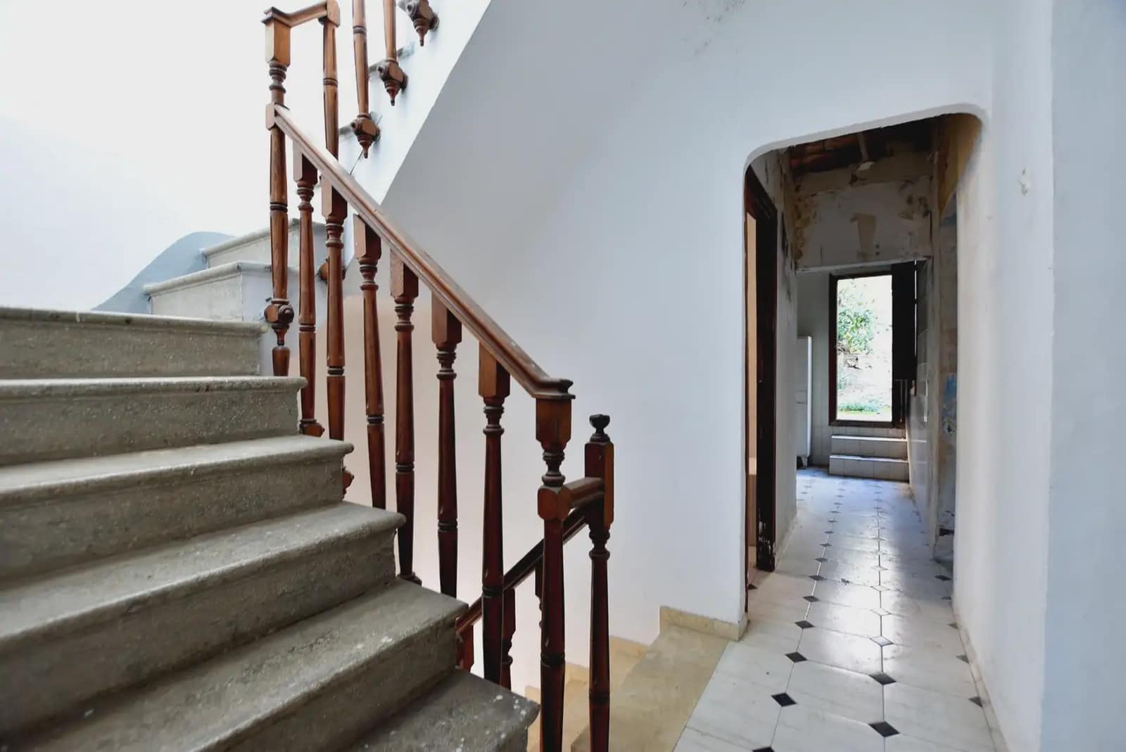 Townhouse for sale in Lanjaron - € 125,000 (Ref: 9837278)