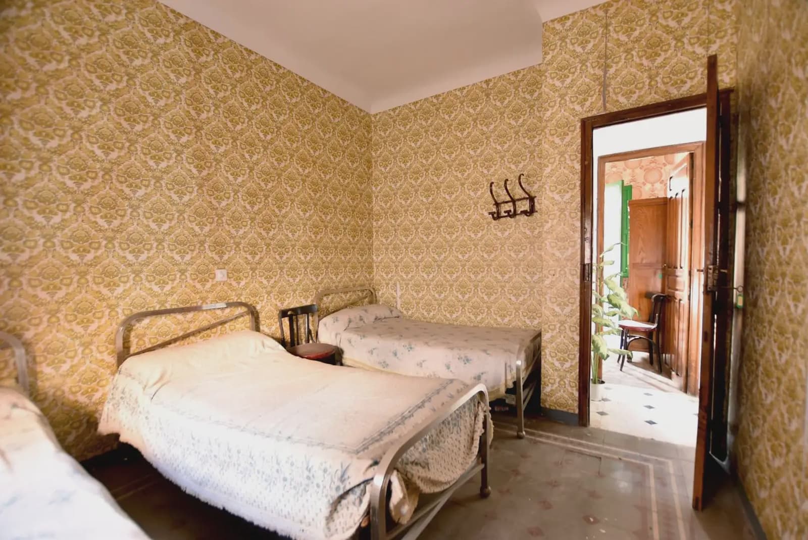 Townhouse for sale in Lanjaron - € 125,000 (Ref: 9837278)