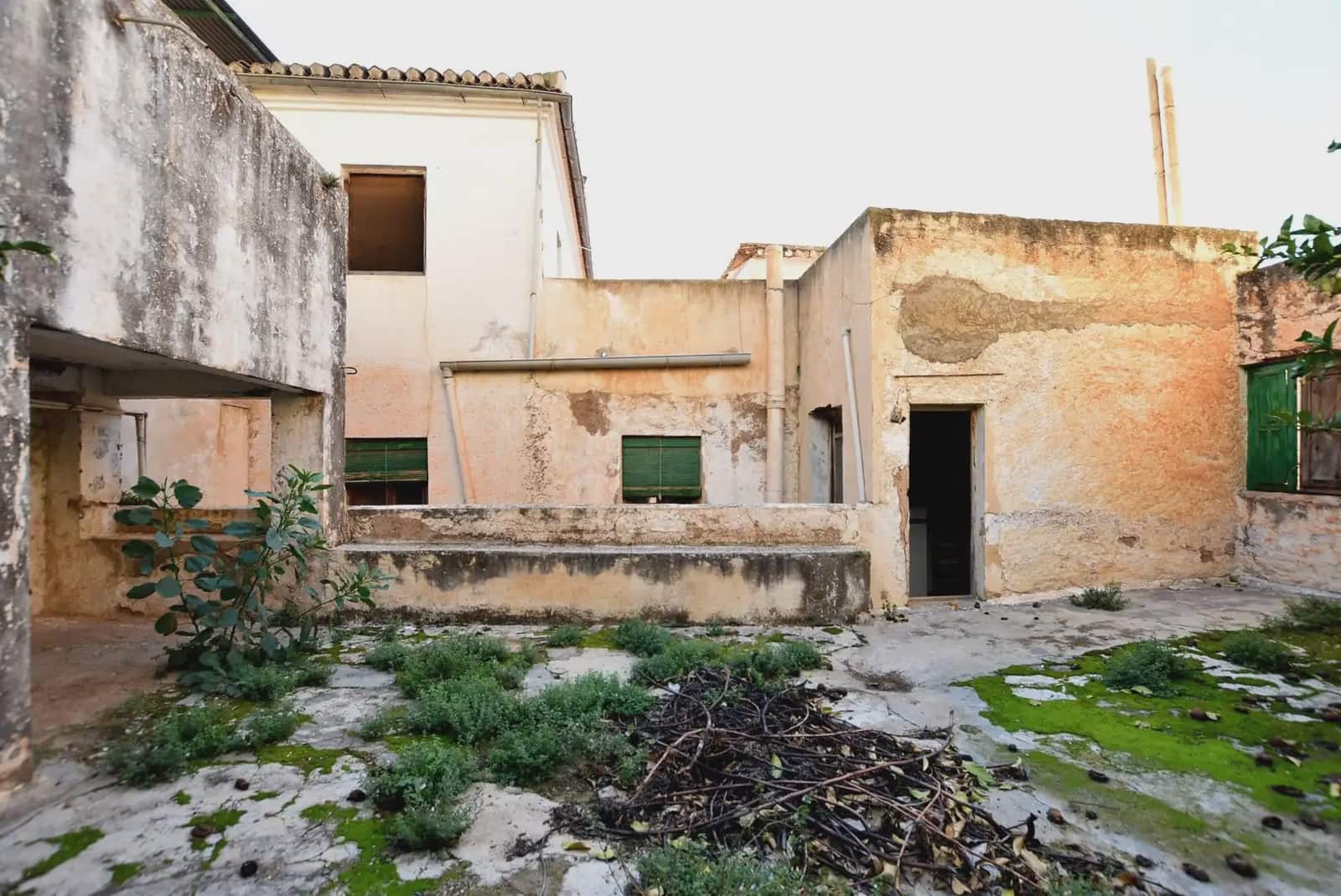 Townhouse for sale in Lanjaron - € 125,000 (Ref: 9837278)