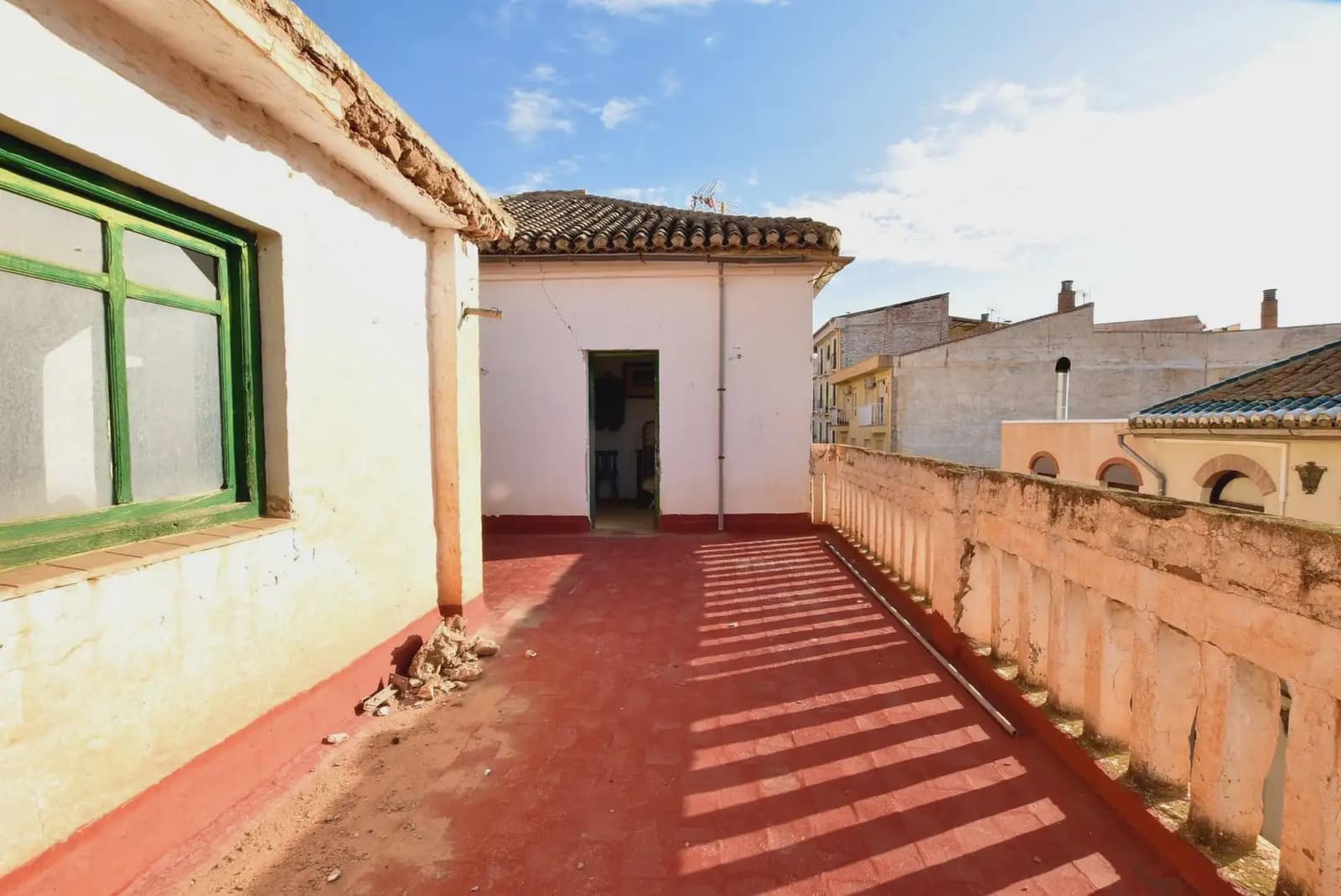 Townhouse for sale in Lanjaron - € 125,000 (Ref: 9837278)