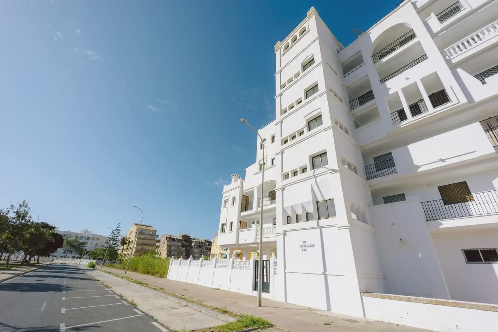 Penthouse til salgs i Salobrena med svømmebasseng garasje - € 295 000 (Ref: 9837279)