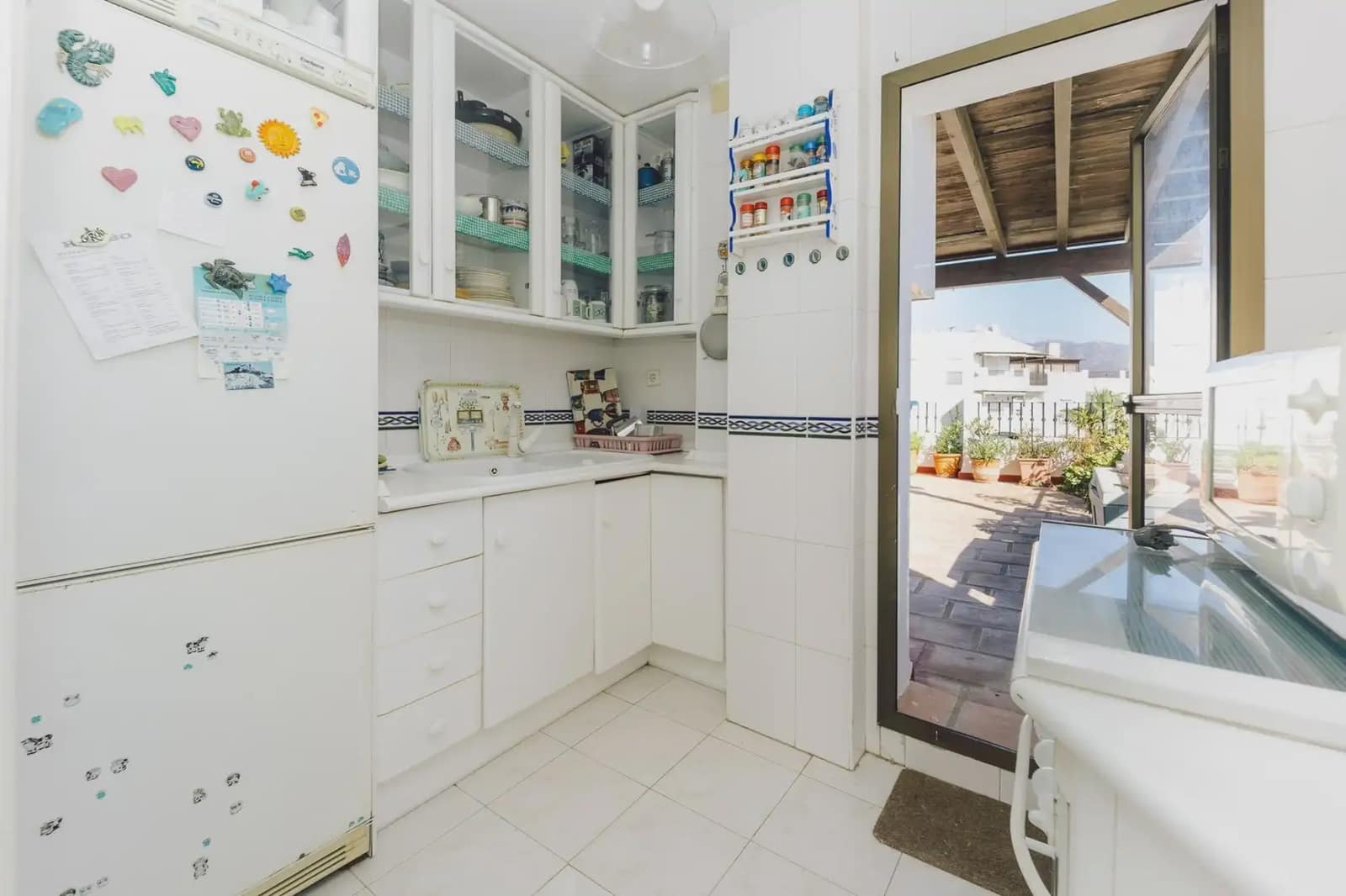 Penthouse til salgs i Salobrena med svømmebasseng garasje - € 295 000 (Ref: 9837279)