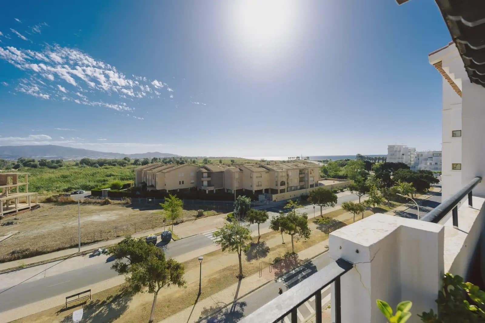 Penthouse til salgs i Salobrena med svømmebasseng garasje - € 295 000 (Ref: 9837279)