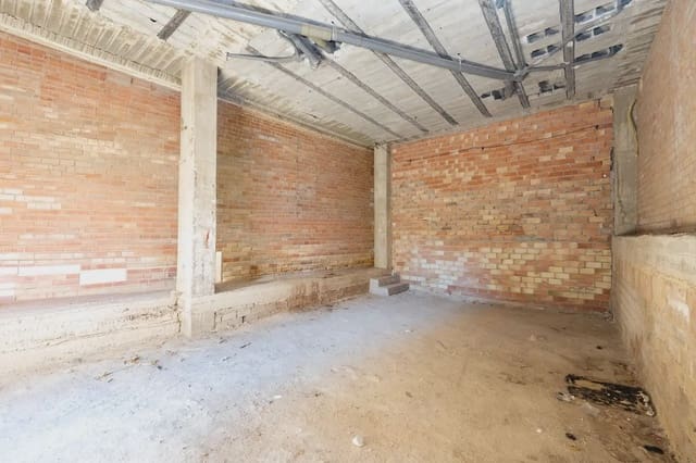 Komercyjne na sprzedaż w Motril - 130 000 € (Ref: 9837280)