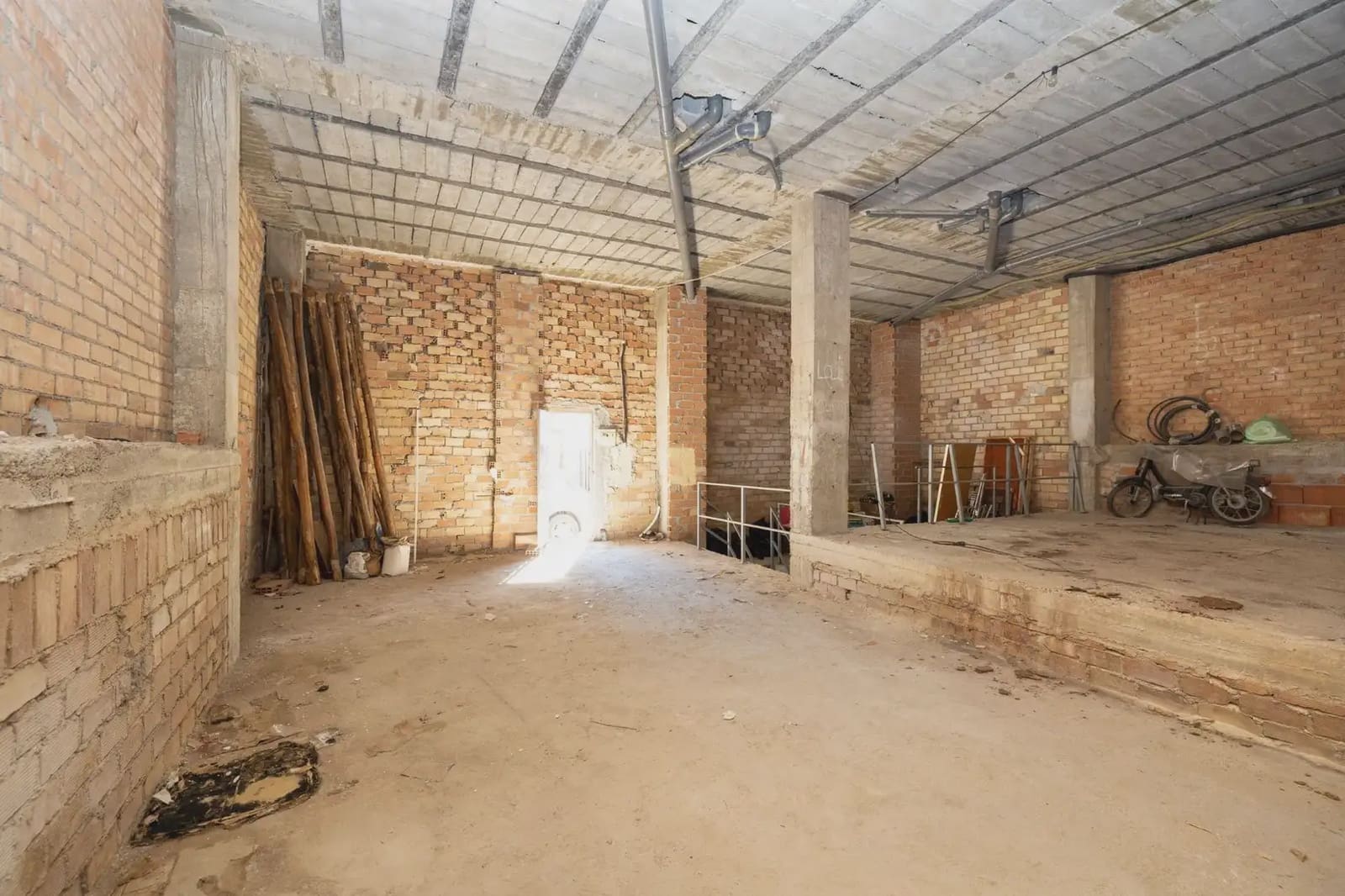 Komercyjne na sprzedaż w Motril - 130 000 € (Ref: 9837280)