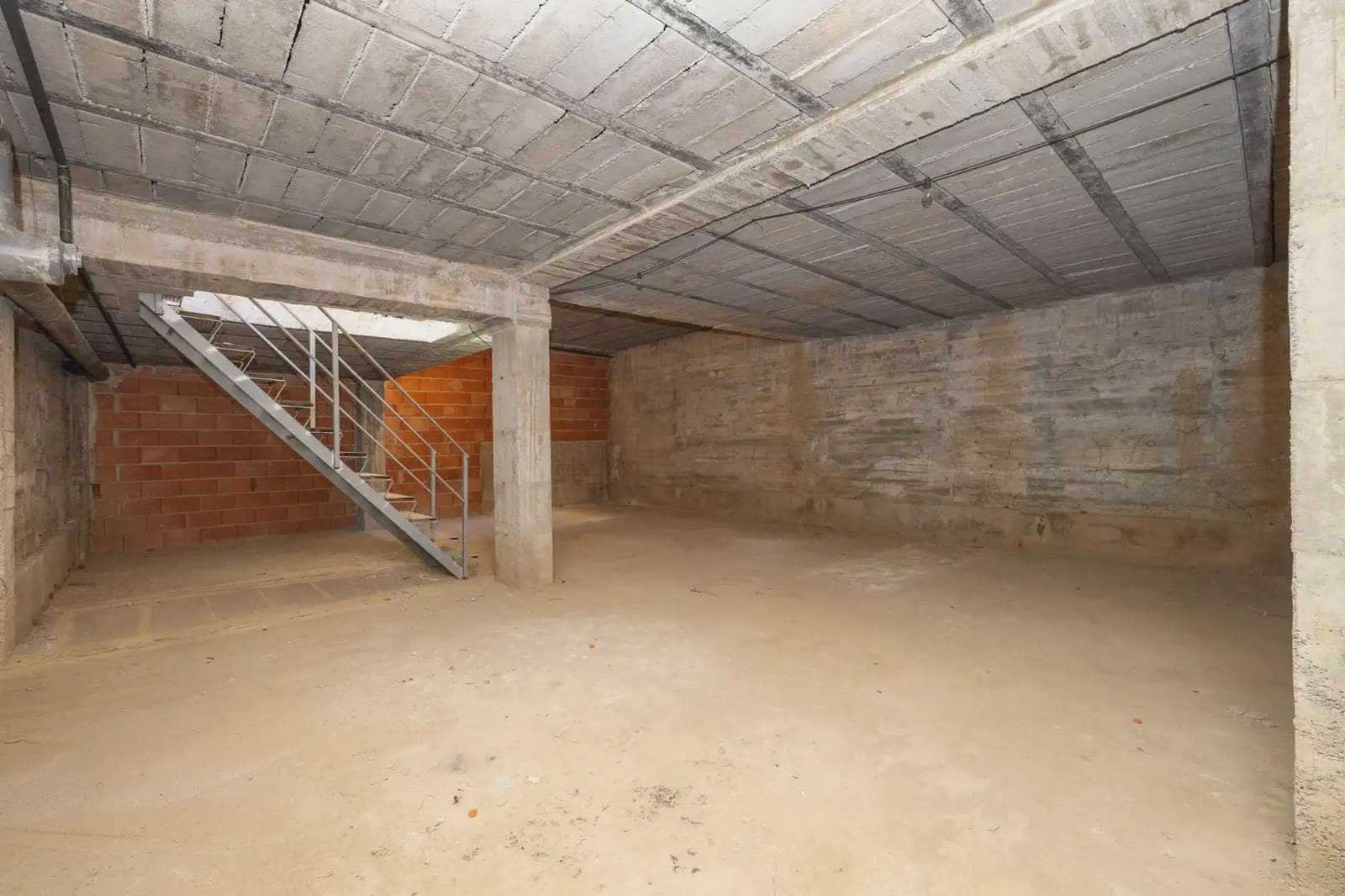 Komercyjne na sprzedaż w Motril - 130 000 € (Ref: 9837280)