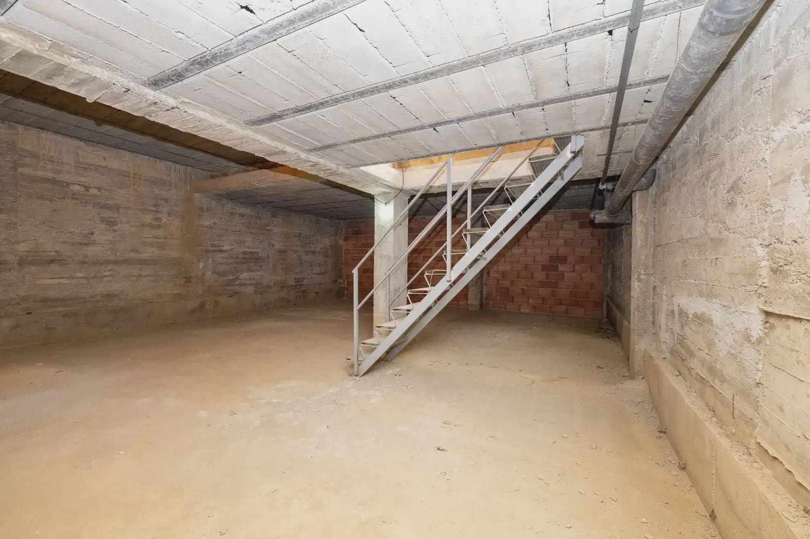 Komercyjne na sprzedaż w Motril - 130 000 € (Ref: 9837280)