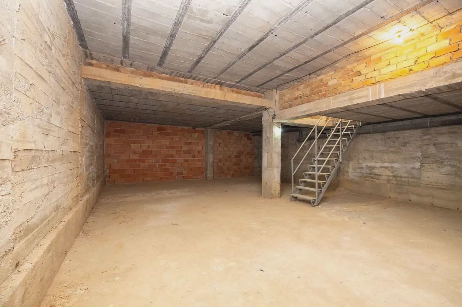 Komercyjne na sprzedaż w Motril - 130 000 € (Ref: 9837280)