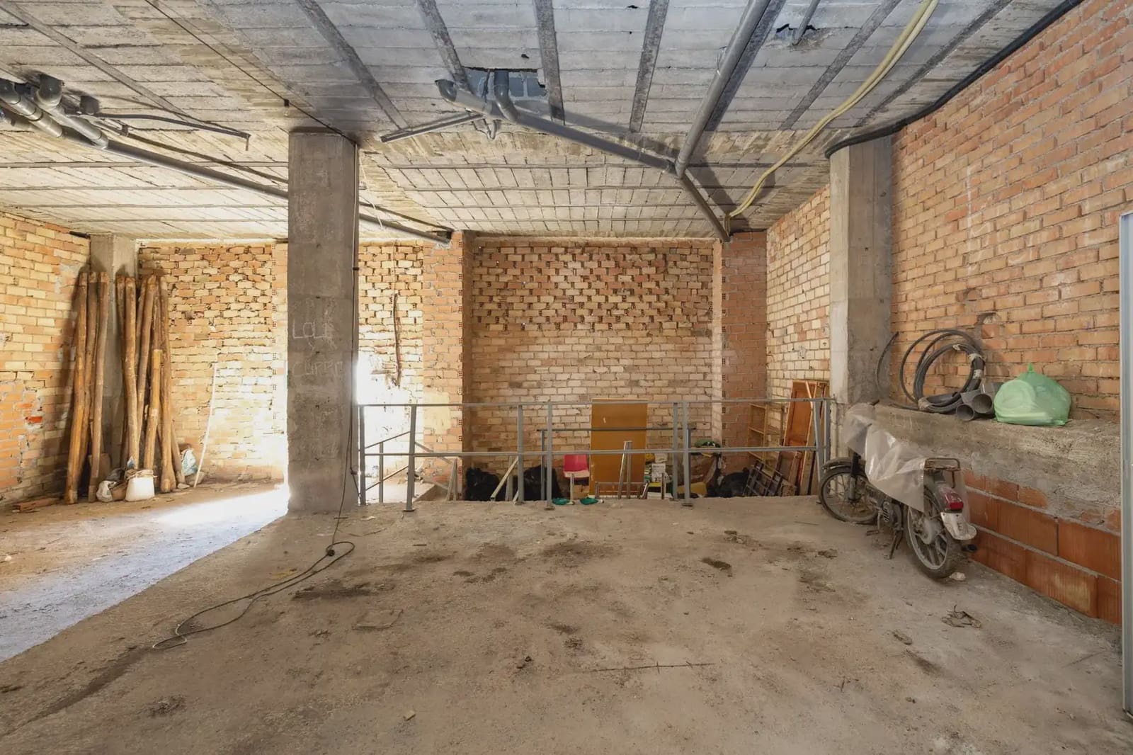 Komercyjne na sprzedaż w Motril - 130 000 € (Ref: 9837280)