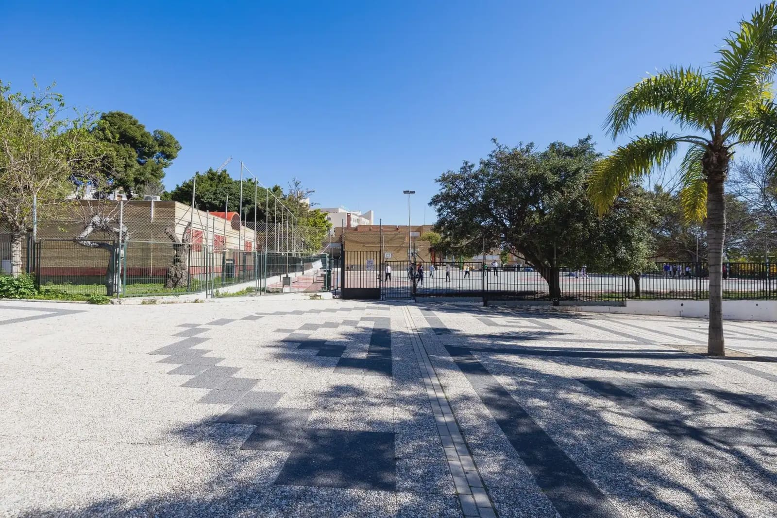 Komercyjne na sprzedaż w Motril - 130 000 € (Ref: 9837280)