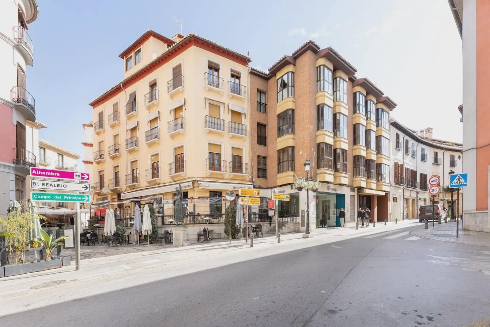 Leilighet til salgs i Granada by - € 350 000 (Ref: 9837281)