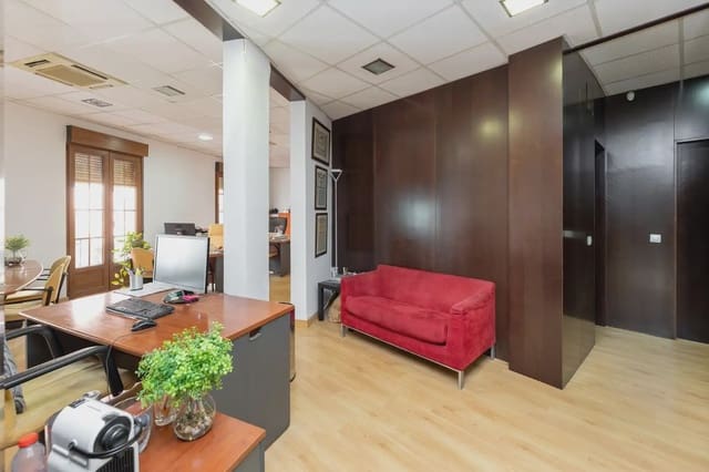 Leilighet til salgs i San Matías - Realejo, Granada by - € 350 000 (Ref: 9837281)
