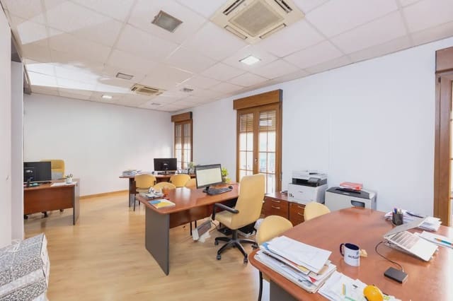 Leilighet til salgs i San Matías - Realejo, Granada by - € 350 000 (Ref: 9837281)