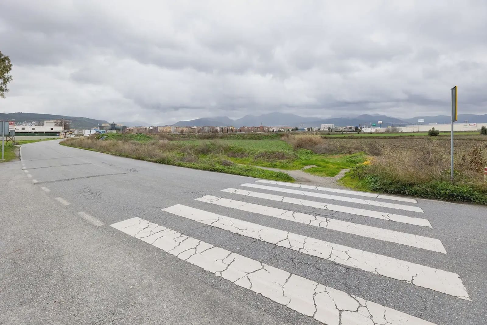 Grunde uden byggetilladelser til salg i Armilla - € 45.500 (Ref: 9837283)