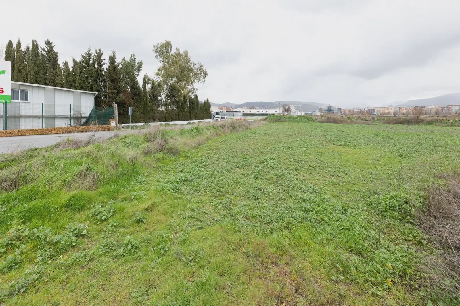 Grunde uden byggetilladelser til salg i Armilla - € 45.500 (Ref: 9837283)