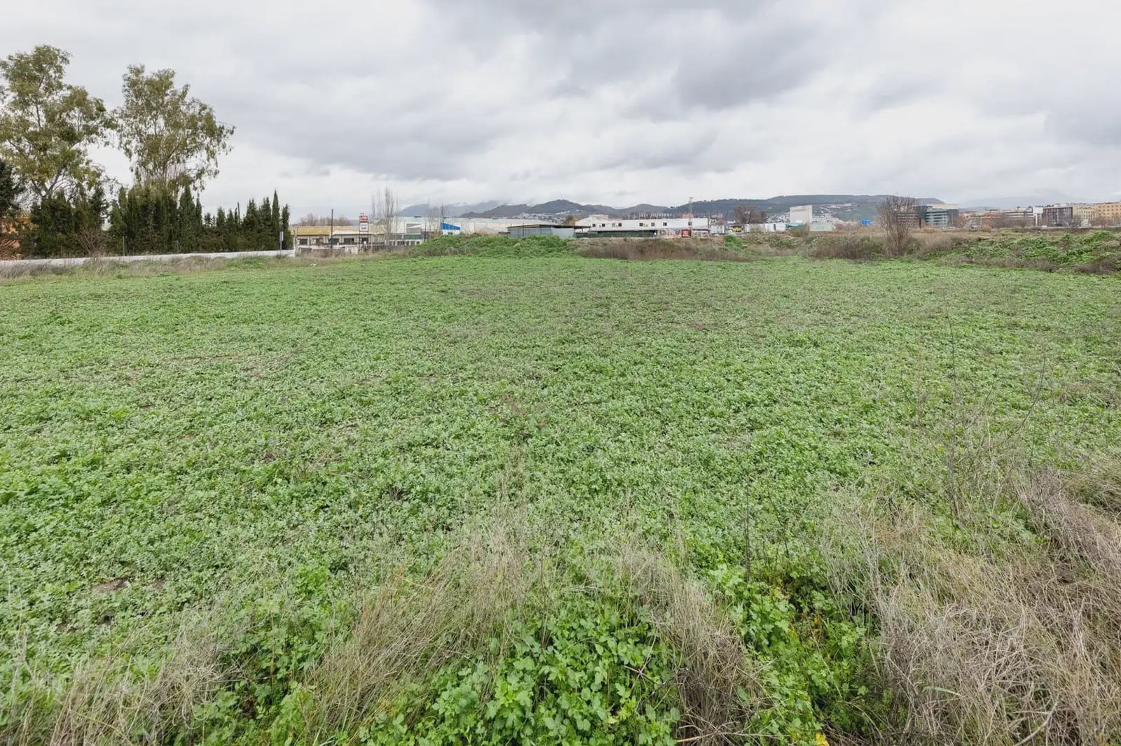 Grunde uden byggetilladelser til salg i Armilla - € 45.500 (Ref: 9837283)