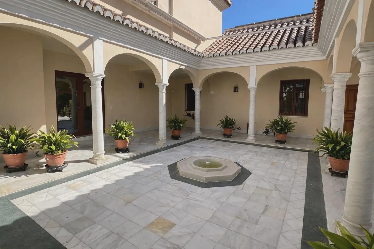Villa for sale in Otura with pool garage - € 1,295,000 (Ref: 9837285)