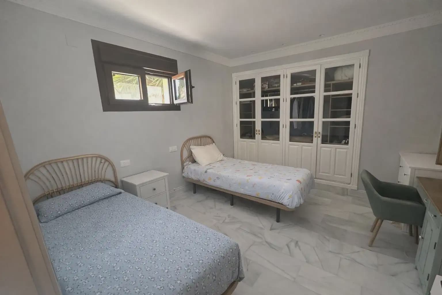 Villa for sale in Otura with pool garage - € 1,295,000 (Ref: 9837285)