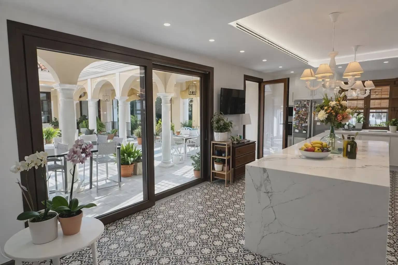 Villa for sale in Otura with pool garage - € 1,295,000 (Ref: 9837285)