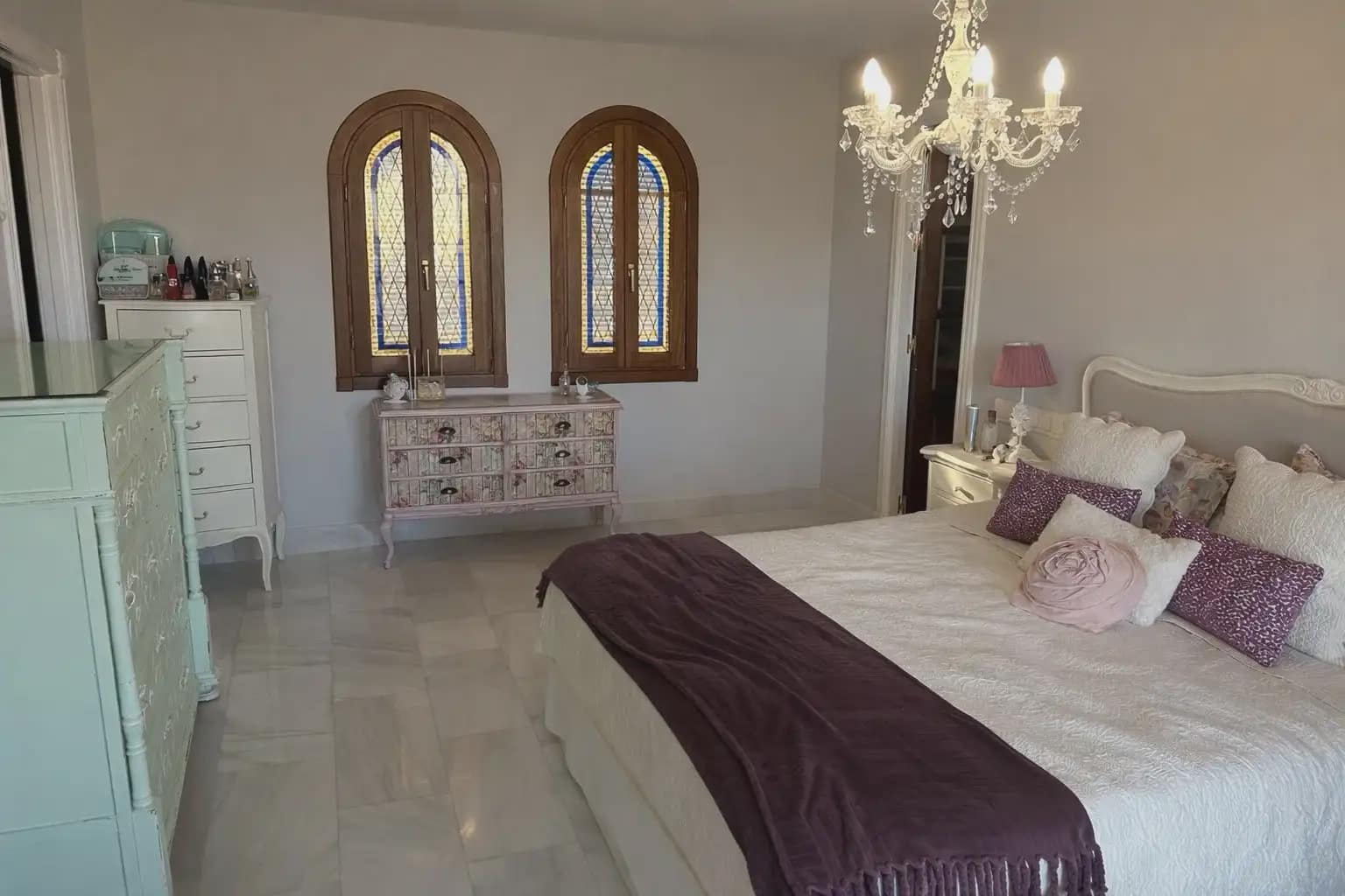 Villa for sale in Otura with pool garage - € 1,295,000 (Ref: 9837285)