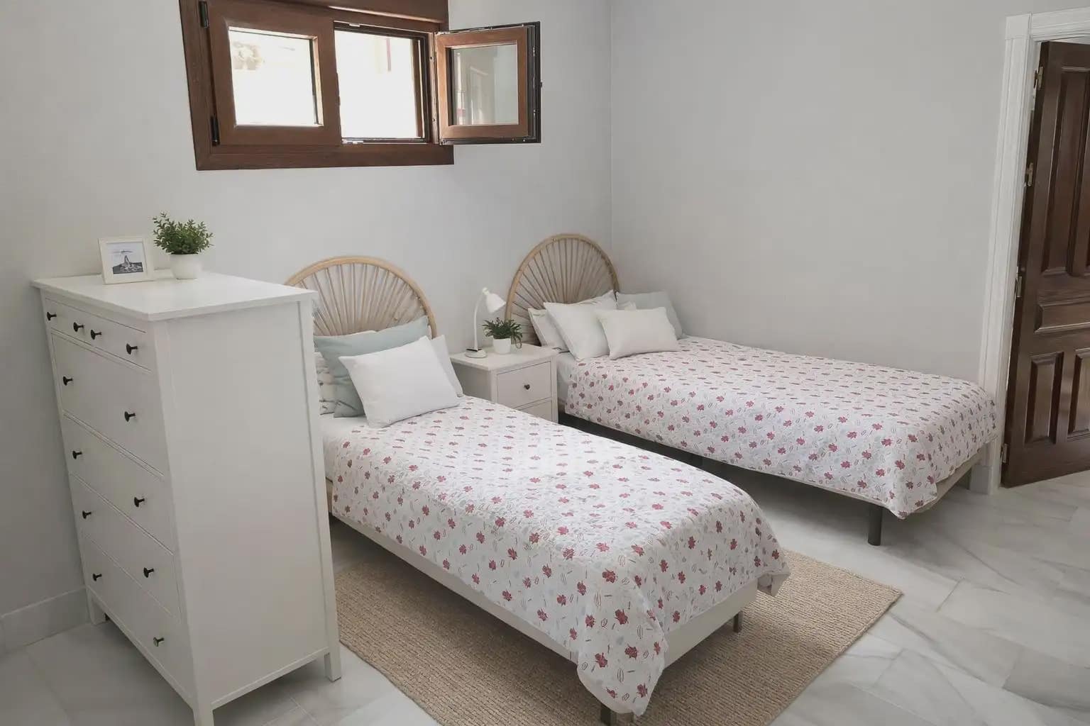 Villa for sale in Otura with pool garage - € 1,295,000 (Ref: 9837285)