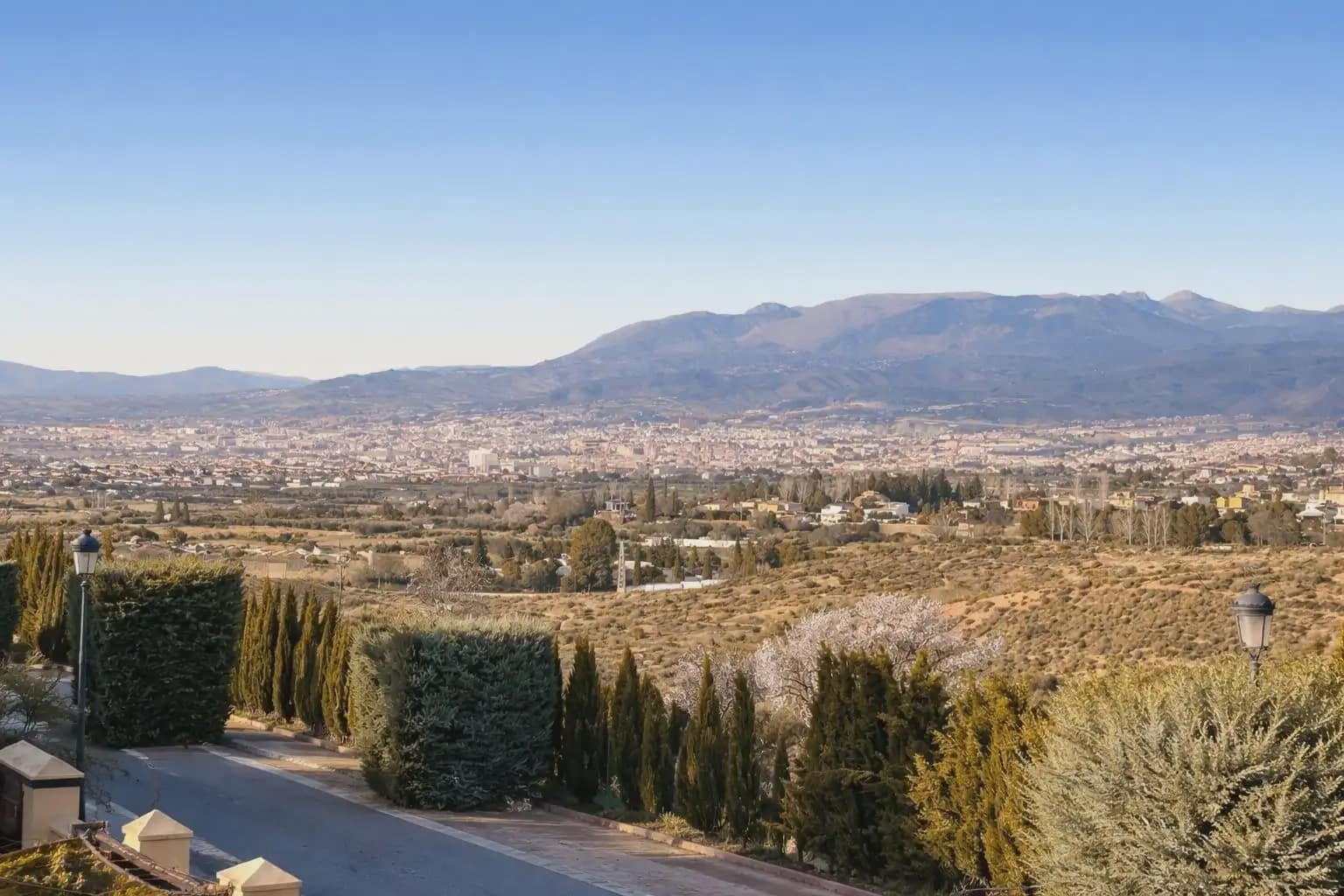 Villa for sale in Otura with pool garage - € 1,295,000 (Ref: 9837285)