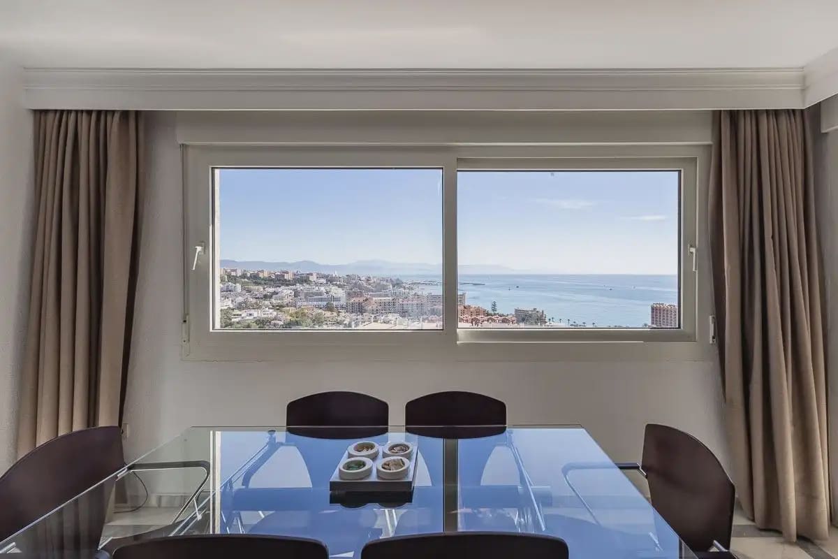 Leilighet til salgs i Benalmadena med svømmebasseng garasje - € 495 000 (Ref: 9837286)
