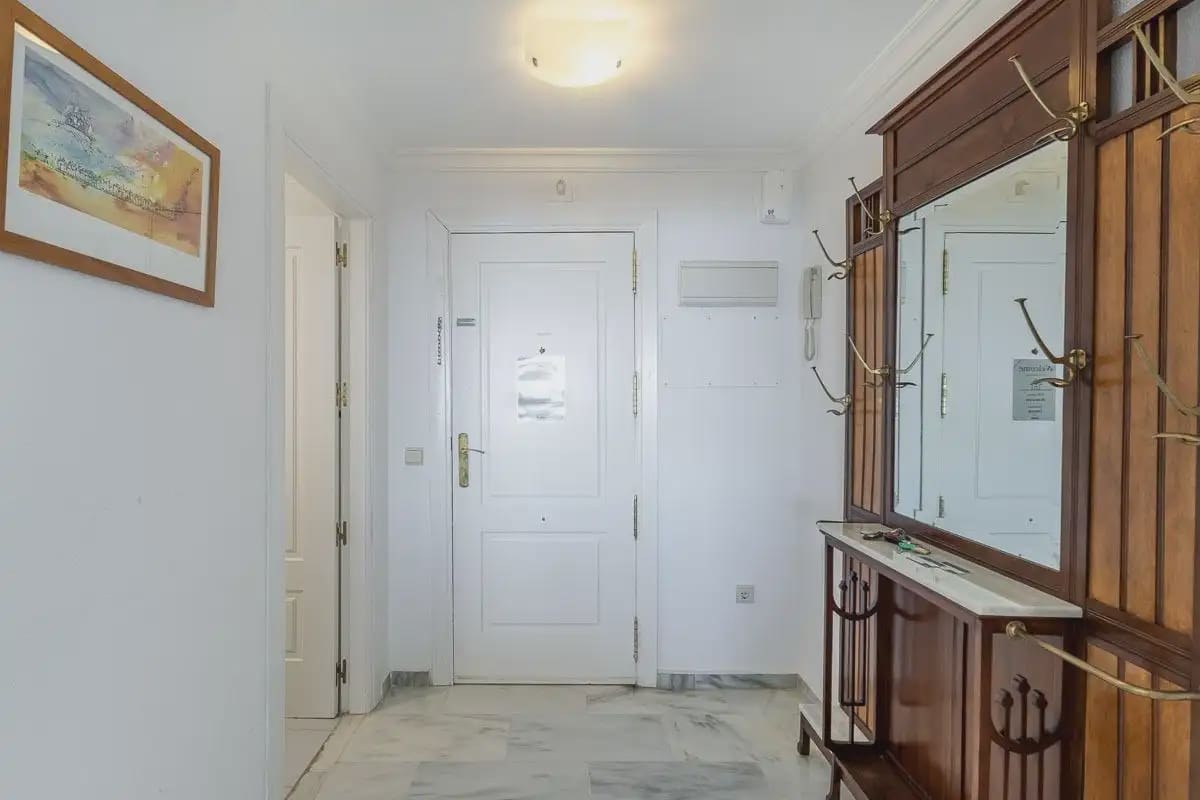 Leilighet til salgs i Benalmadena med svømmebasseng garasje - € 495 000 (Ref: 9837286)