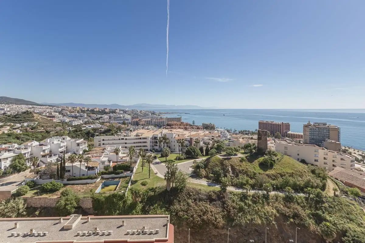 Leilighet til salgs i Benalmadena med svømmebasseng garasje - € 495 000 (Ref: 9837286)