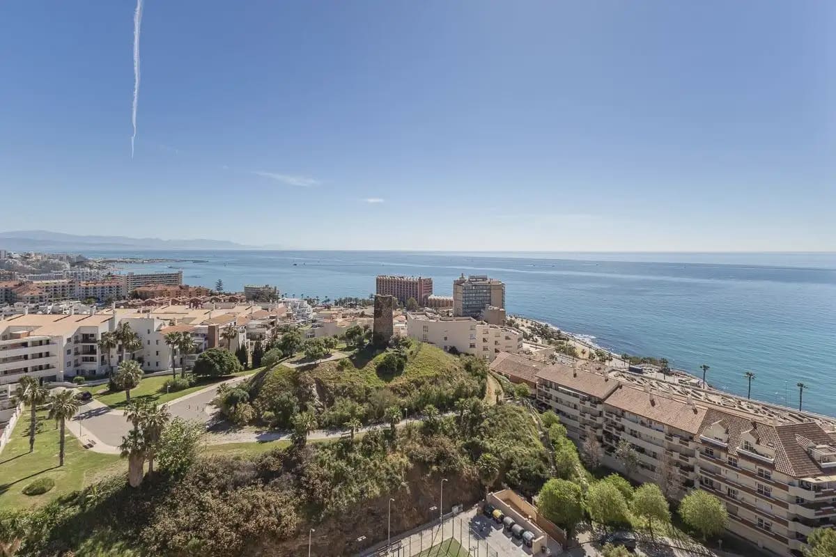 Leilighet til salgs i Benalmadena med svømmebasseng garasje - € 495 000 (Ref: 9837286)