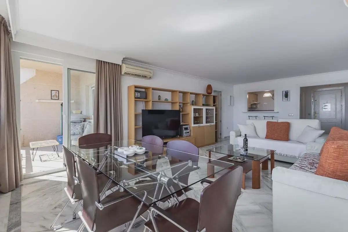 Leilighet til salgs i Benalmadena med svømmebasseng garasje - € 495 000 (Ref: 9837286)