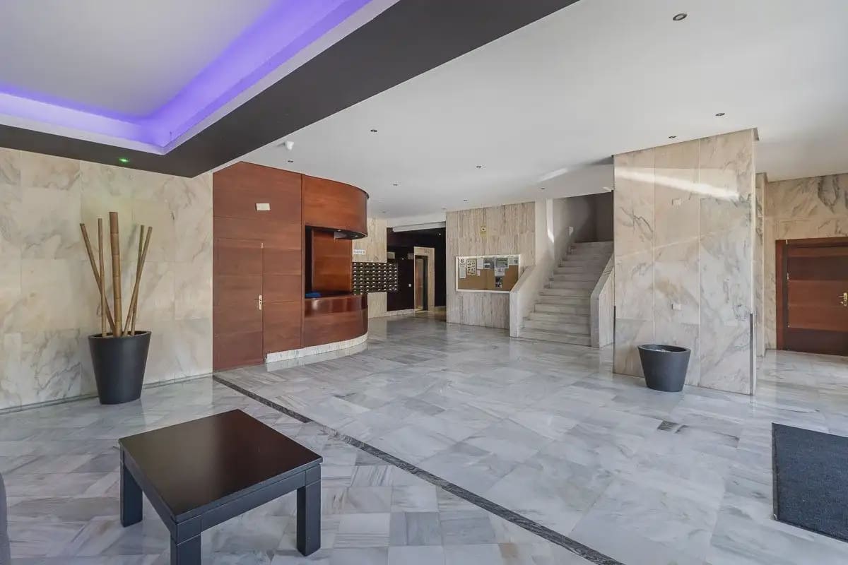 Leilighet til salgs i Benalmadena med svømmebasseng garasje - € 495 000 (Ref: 9837286)