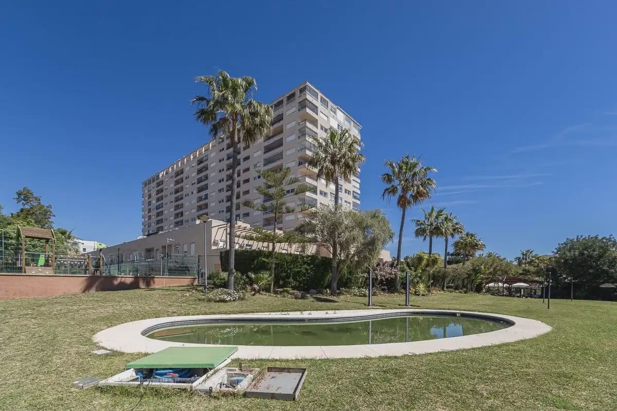 Leilighet til salgs i Benalmadena med svømmebasseng garasje - € 495 000 (Ref: 9837286)