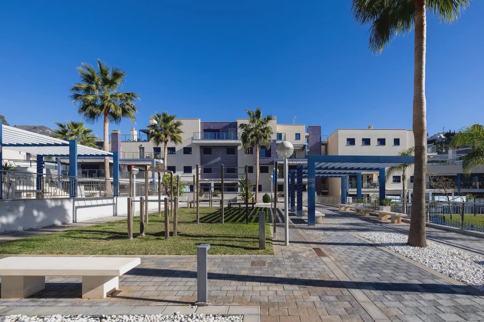 3 chambre Appartement à vendre à Almunecar avec piscine garage - 340 000 € (Ref: 9837288)
