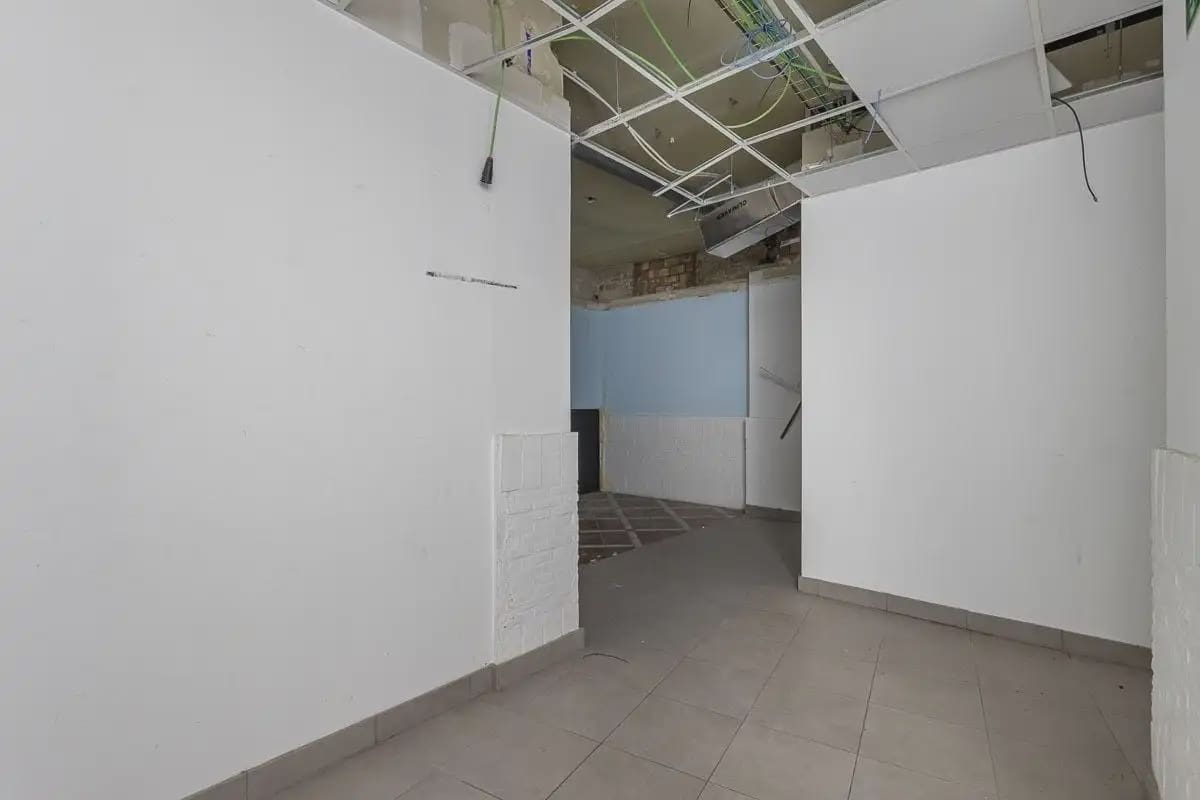 Erhverv til salg i Granada by - € 975.000 (Ref: 9837289)