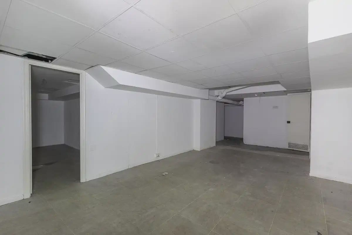 Erhverv til salg i Granada by - € 975.000 (Ref: 9837289)