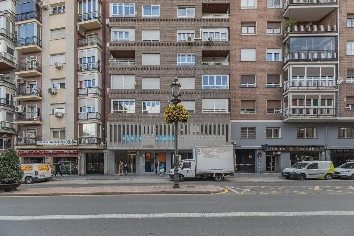 Erhverv til salg i Granada by - € 975.000 (Ref: 9837289)
