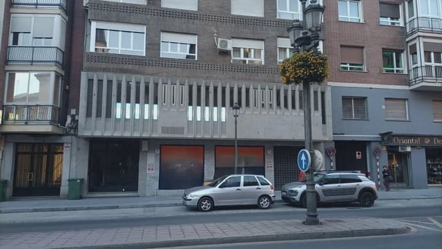 Erhverv til salg i San Matías - Realejo, Granada by - € 975.000 (Ref: 9837289)
