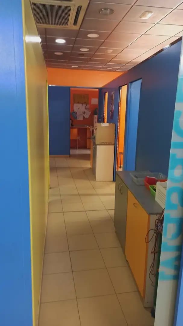 Kommersiell til leie i Granada by - € 1 980 (Ref: 9837291)