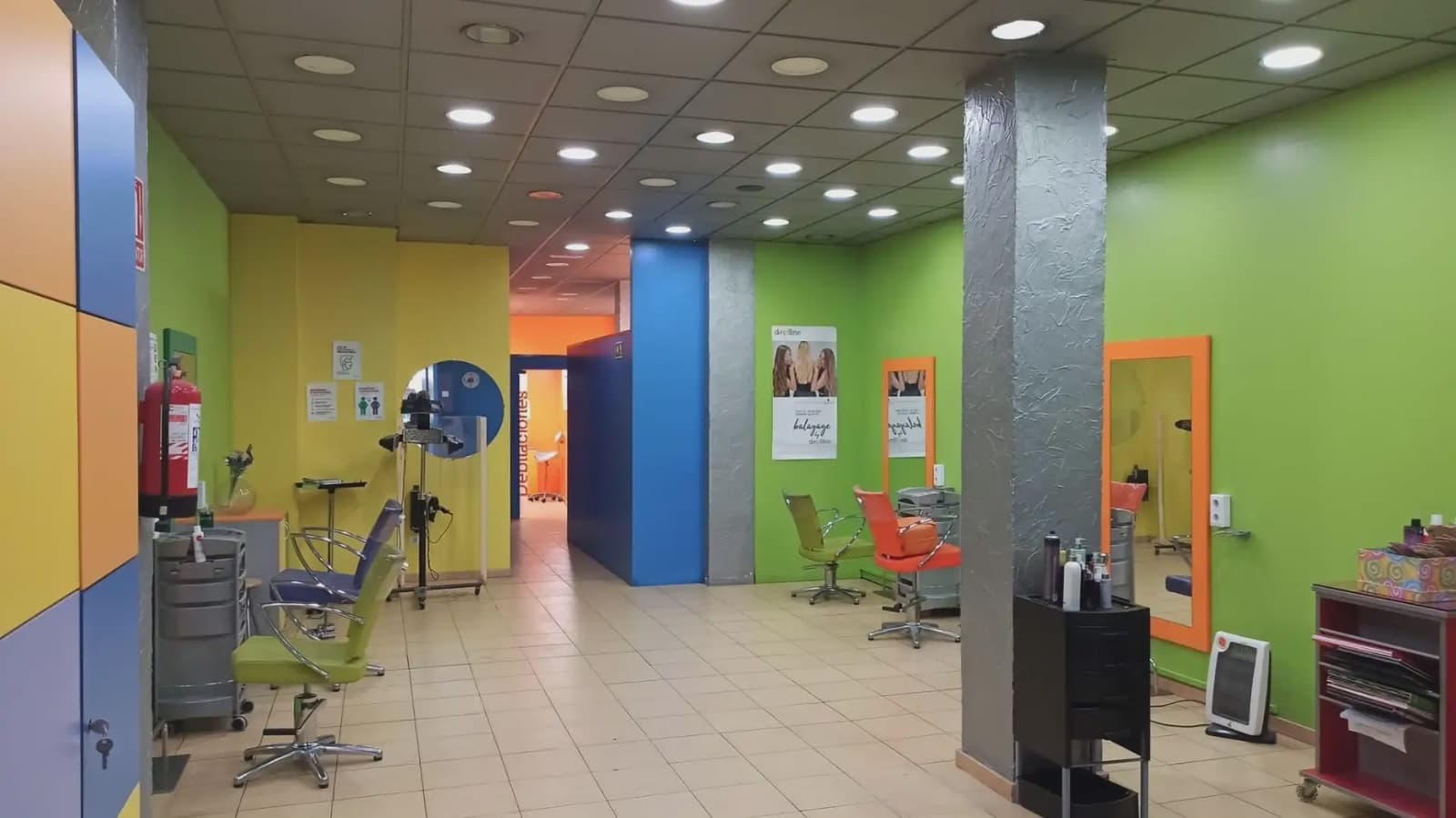 Kommersiell til leie i Granada by - € 1 980 (Ref: 9837291)
