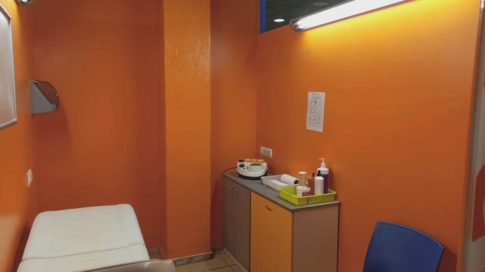 Kommersiell til leie i Granada by - € 1 980 (Ref: 9837291)